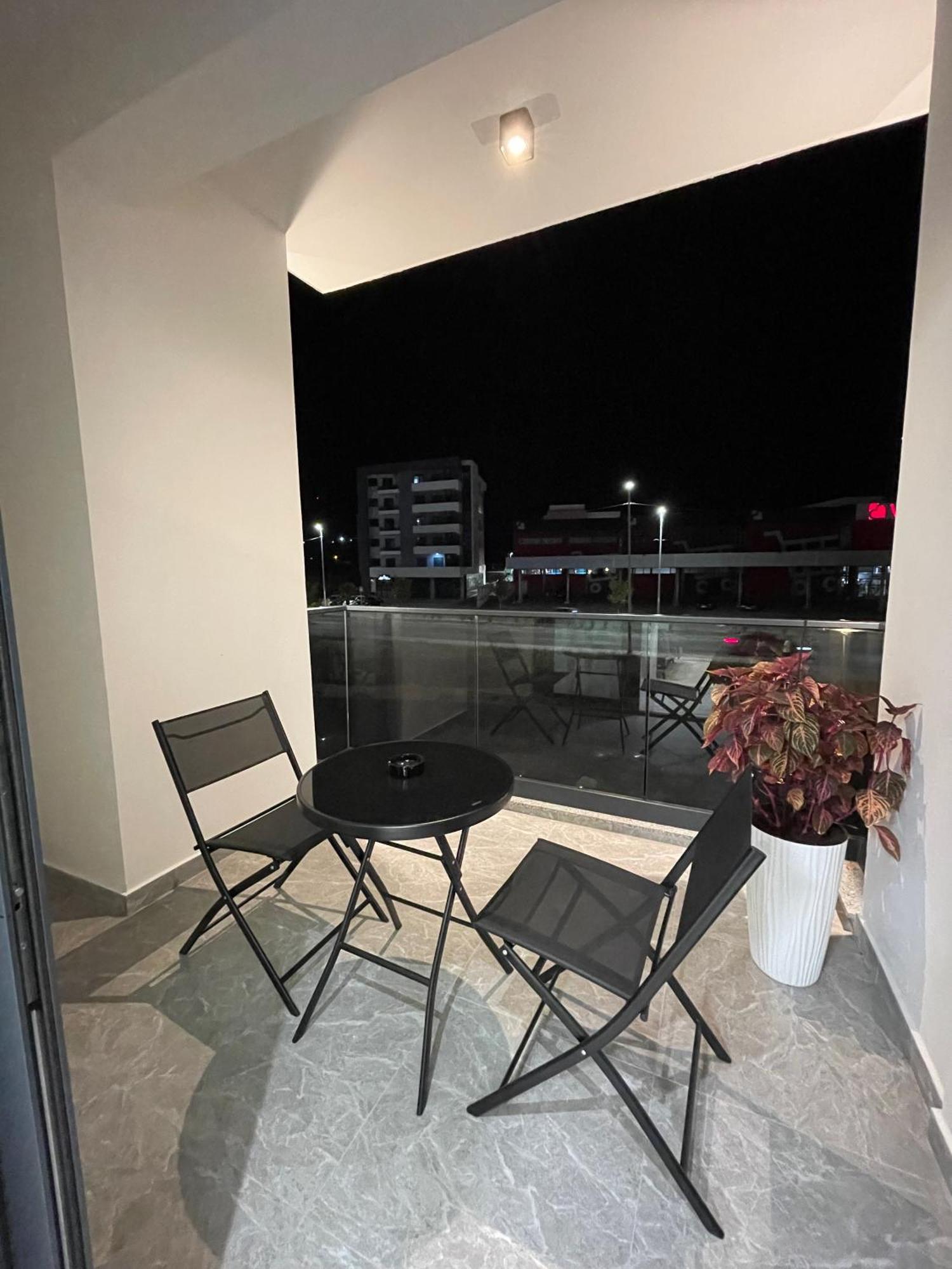 Hotel Maraj Ulcinj Bagian luar foto