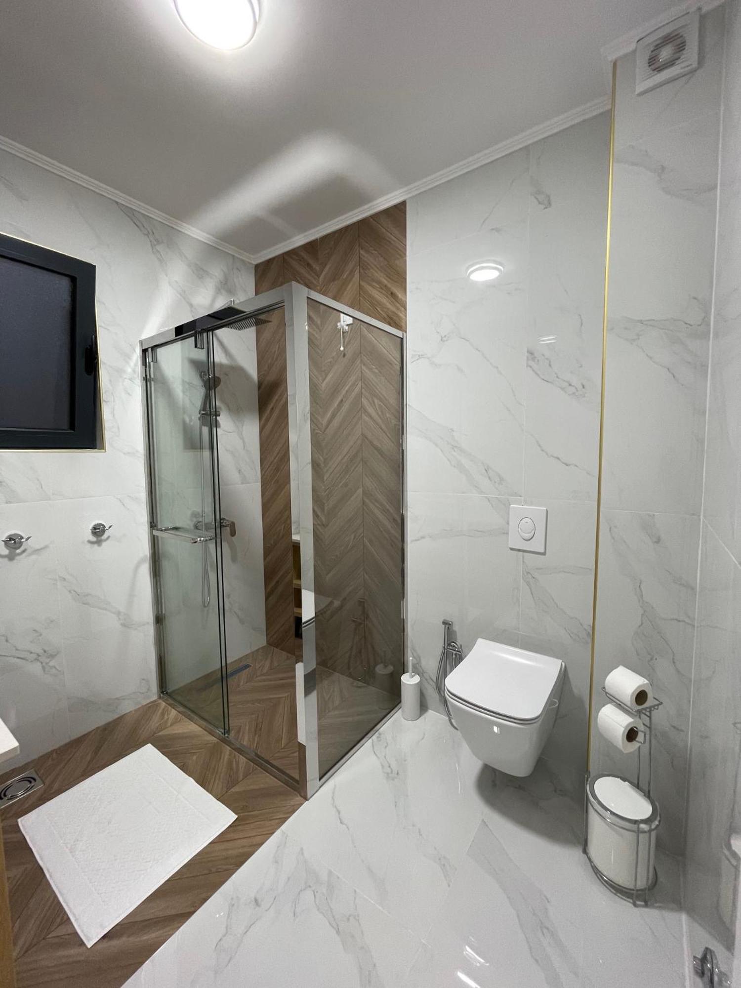 Hotel Maraj Ulcinj Bagian luar foto